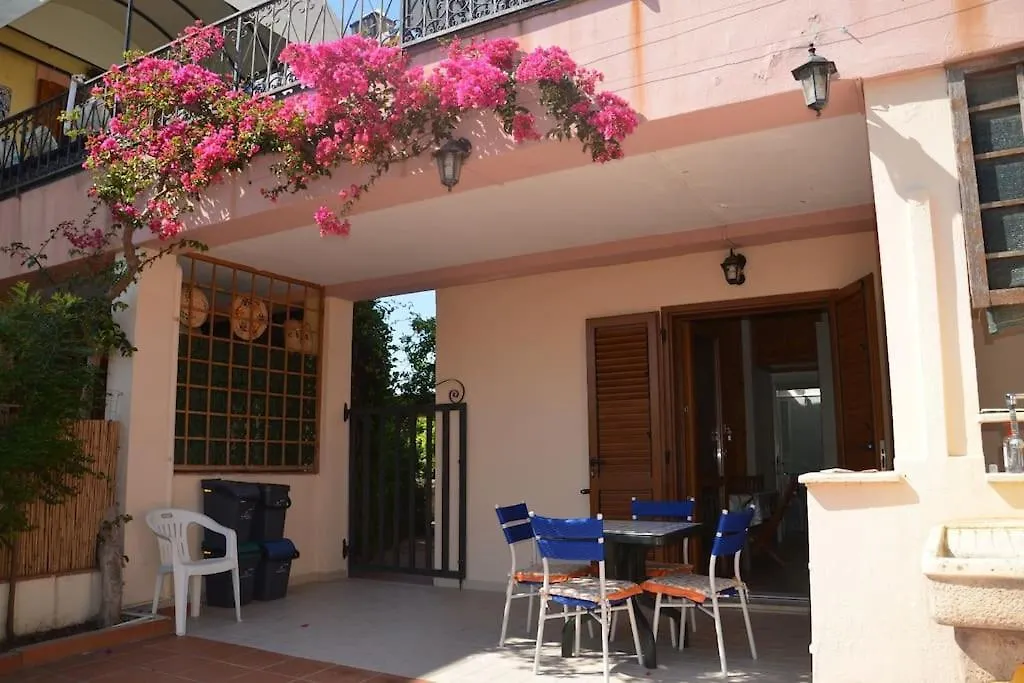פורטו אוטיאולו Fpo-Fio06Pt Delizioso Bilocale 4 Pax Con Veranda בית נופש פורטו אוטיאולו